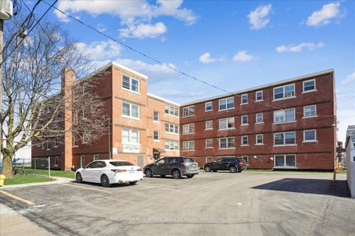 3a-5 E 36th St, Hamilton, ON, L8V3Y6 | Card Image