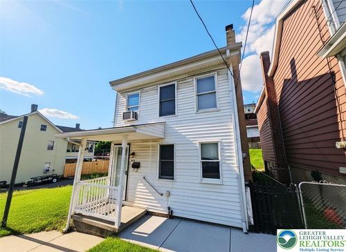 218 Pitt St, Tamaqua, PA, 18252-1233 | Card Image