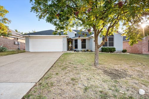 1708 Country Crest Ln, Mansfield, TX, 76063-5966 | Card Image
