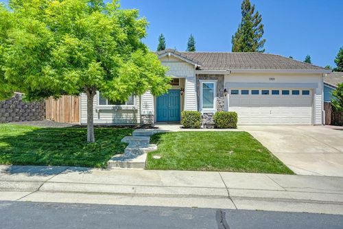 1010 Thompson Cir, Folsom, CA, 95630-7532 | Card Image