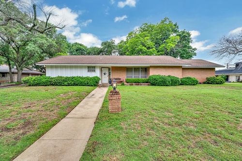 2832 Wooded Acres Dr, Waco, TX, 76710-1253 | Card Image