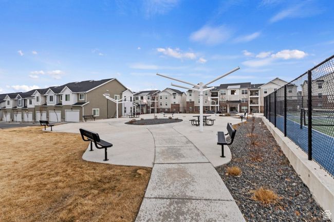 Surrounding community with a lawn | Image 23