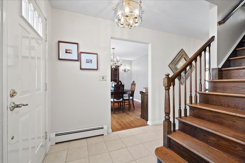 26 E Oxford St, Valhalla, NY, 10595-1816 | Card Image