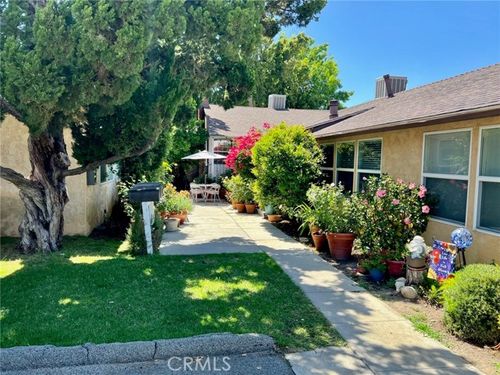 10425 Mcvine Ave, Sunland, CA, 91040 | Card Image