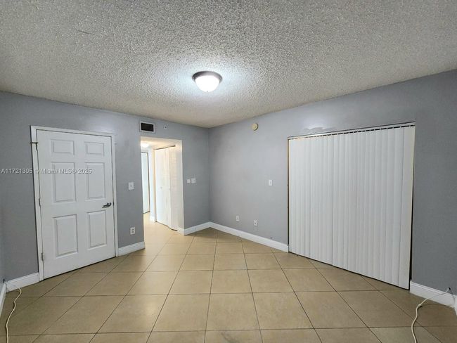 APT-129 - 2600 S University Dr, Condo with 3 bedrooms, 2 bathrooms and null parking in Davie FL | Image 6