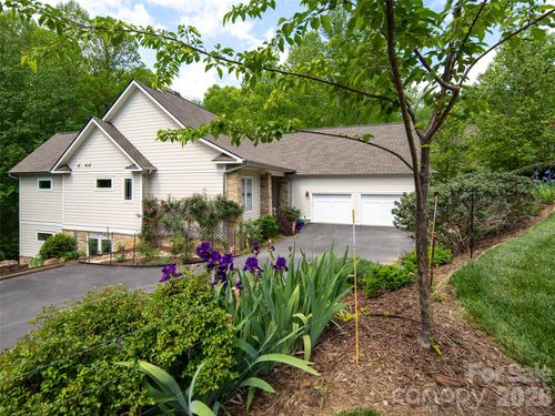 123 Orvis Stone Cir, Biltmore Lake, NC, 28715-9368 | Card Image