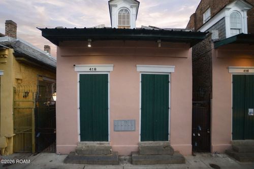418 Burgundy Street, New Orleans, LA, 70112 | Card Image