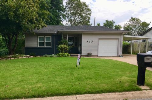 717 W 4th St, Haysville, KS, 67060-1534 | Card Image
