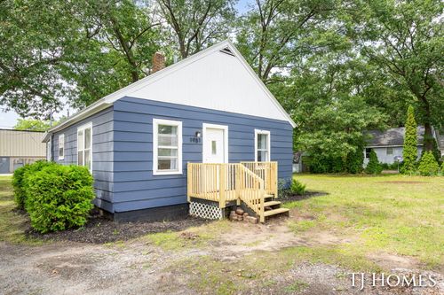 1981 Valley Street, Muskegon, MI, 49442 | Card Image