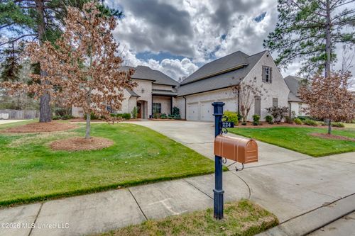 224 S Woodcreek Rd, Madison, MS, 39110-6636 | Card Image