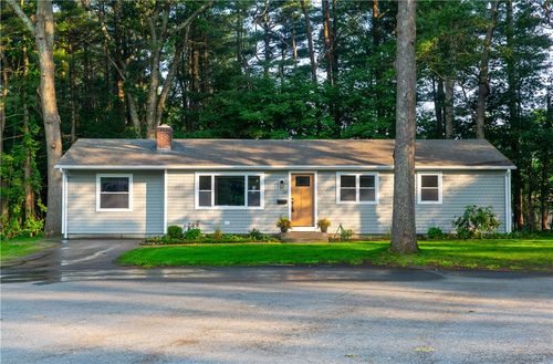 24 W Knollwood Cir, North Kingstown, RI, 02852-2872 | Card Image