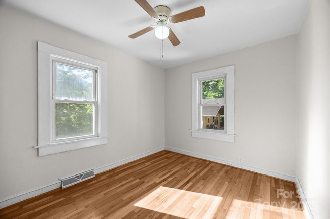 109 Short St, Home with 3 bedrooms, 2 bathrooms and null parking in Waynesville NC | Image 14