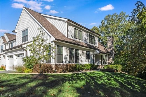 27 Bellflower Ct, Hackettstown, NJ, 07840-3139 | Card Image