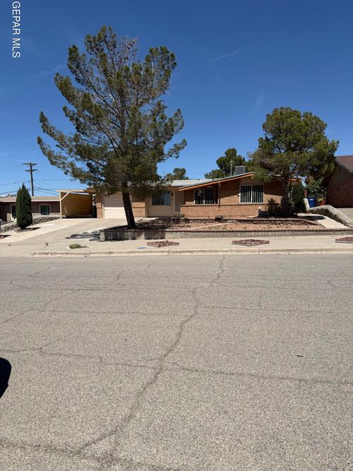 10449 Chinaberry Drive, El Paso, TX, 79925 | Card Image