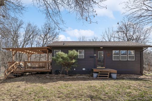 618 E Competine St, Knoxville, IA, 50138-2125 | Card Image