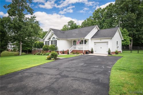 613 Hidden Oaks Pl, Prince George, VA, 23875-2558 | Card Image