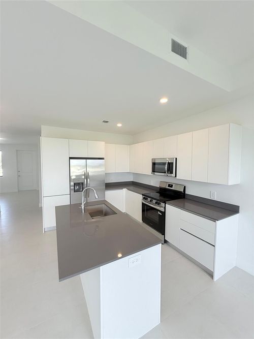 19105 W Palm Dr, Homestead, FL, 33034 | Card Image