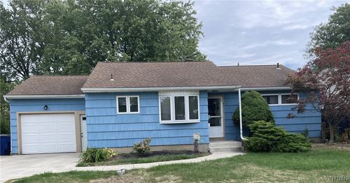 41 Castle Ct, Amherst, NY, 14226-1636 | Card Image