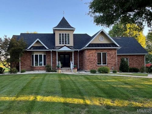 213 W Wood St, Shelbina, MO, 63468-1604 | Card Image