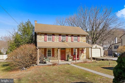 5353 Strasburg Rd, KINZERS, PA, 17535-9768 | Card Image