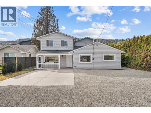 482 Snowsell St N, Kelowna, BC, V1V2C7 | Card Image