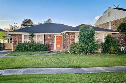 31 Antigua Dr, Kenner, LA, 70065-3504 | Card Image