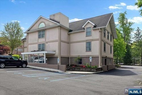 27 S Franklin Tpke, Ramsey, NJ, 07446-2550 | Card Image