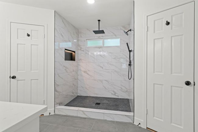 8215 Twining Oaks Ln, House other with 5 bedrooms, 4 bathrooms and 3 parking in Spring TX | Image 24