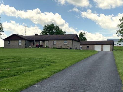 14035 Dover Rd, Apple Creek, OH, 44606-9729 | Card Image