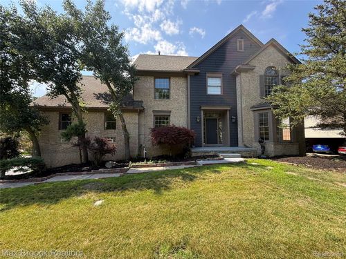 3382 Long Meadow Ct, West Bloomfield, MI, 48324-3247 | Card Image