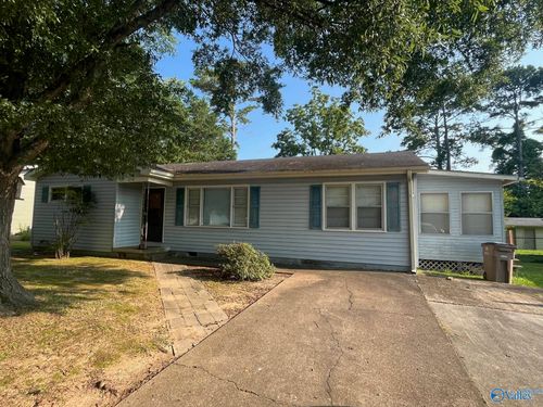 2230 11th St Se, Decatur, AL, 35601-4514 | Card Image