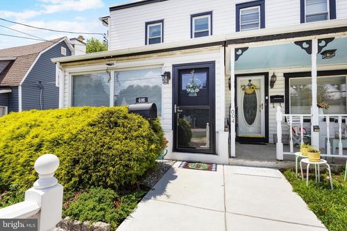 696 Bellevue Ave, PENNDEL, PA, 19047-5250 | Card Image