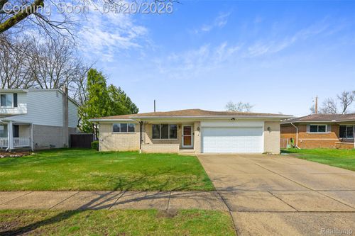 36825 Eton Ct, Sterling Heights, MI, 48310-4342 | Card Image