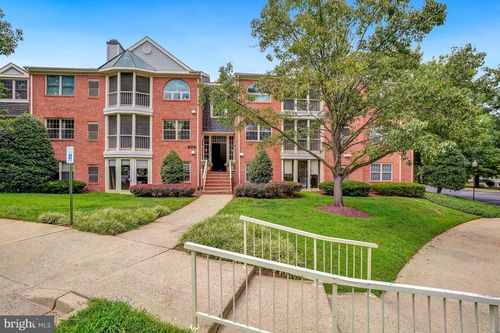806-303-806 Amber Tree Ct, GAITHERSBURG, MD, 20878-5207 | Card Image