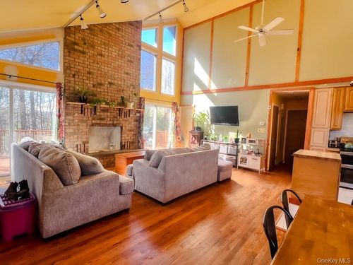 19 Morris Dr, Loch Sheldrake, NY, 12759 | Card Image