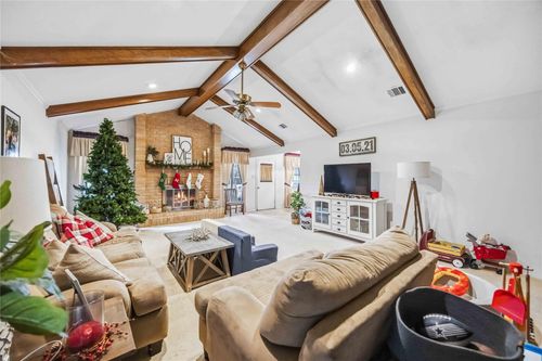 4113 County Road 424, Alvin, TX, 77511-5144 | Card Image