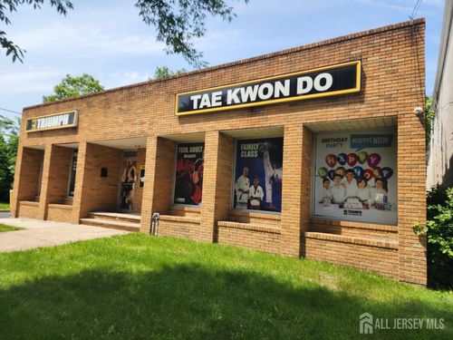 241 W Union Ave, Bound Brook, NJ, 08805-1334 | Card Image