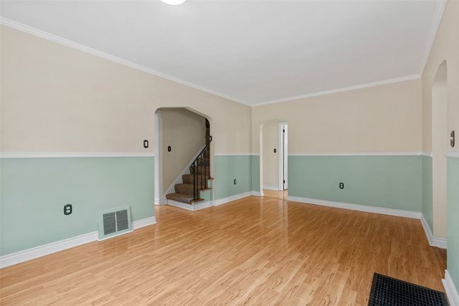 Living Room | Image 17