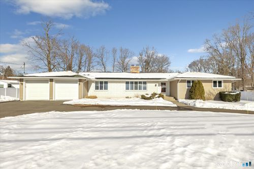 197 Maple Ave, North Haven, CT, 06473-3324 | Card Image