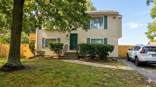 200 Bend St, Warwick, RI, 02889-3963 | Card Image