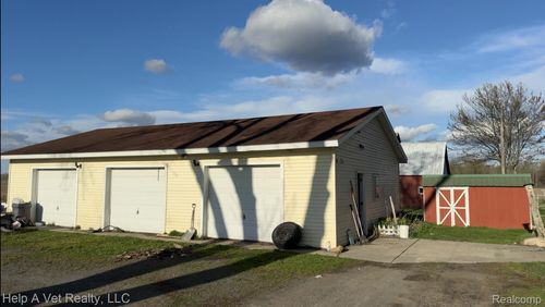 2258 N Schoenherr Rd, Custer, MI, 49405-9770 | Card Image