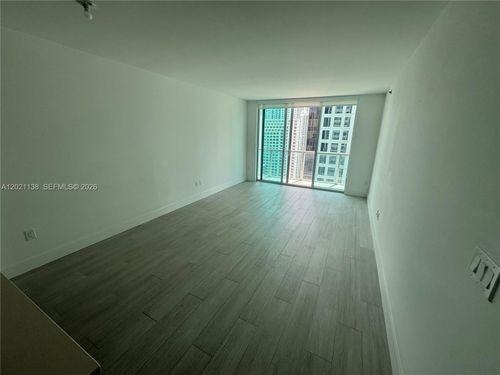3204-500 Brickell Ave, Miami, FL, 33131-2576 | Card Image