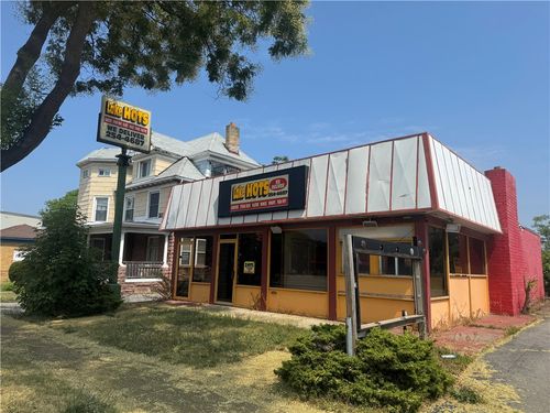 532 Lake Ave, Rochester, NY, 14613-2604 | Card Image