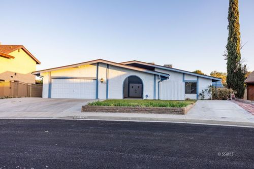 817 Hurschell Ave, Ridgecrest, CA, 93555 | Card Image