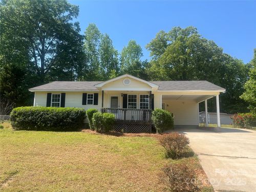 1215 Eastcreek Rd, Fort Lawn, SC, 29714-8596 | Card Image