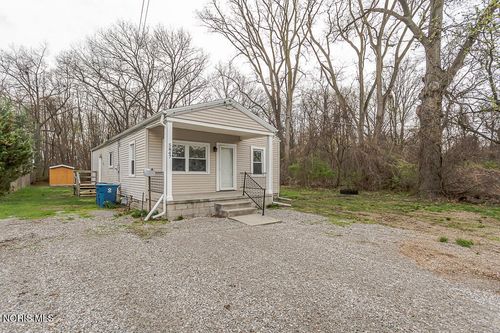 5847 Artwell Dr, Sylvania, OH, 43560-1606 | Card Image