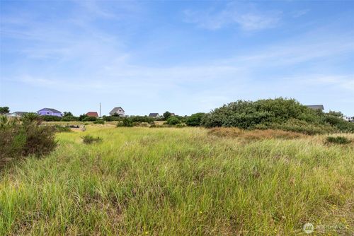 438 S Portal Loop Sw, Ocean Shores, WA, 98569-9367 | Card Image
