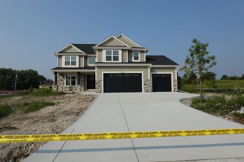 1298634 Muscovy Way, Muskego, WI, 53150-5653 | Card Image