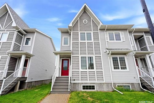 4348 Shaffer St, Regina, SK, S4W0L4 | Card Image