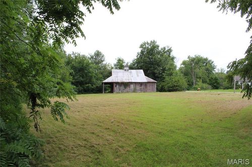 7 E Pine St, Bellflower, MO, 63333 | Card Image